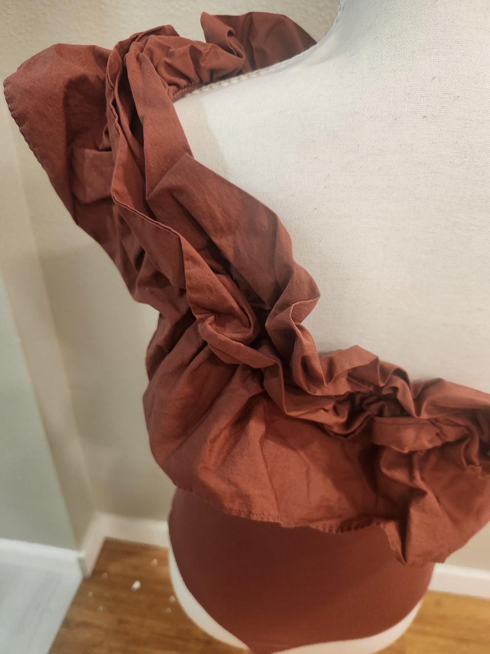 Express One-Shoulder Ruffle Bodysuit - Picture 4 of 5